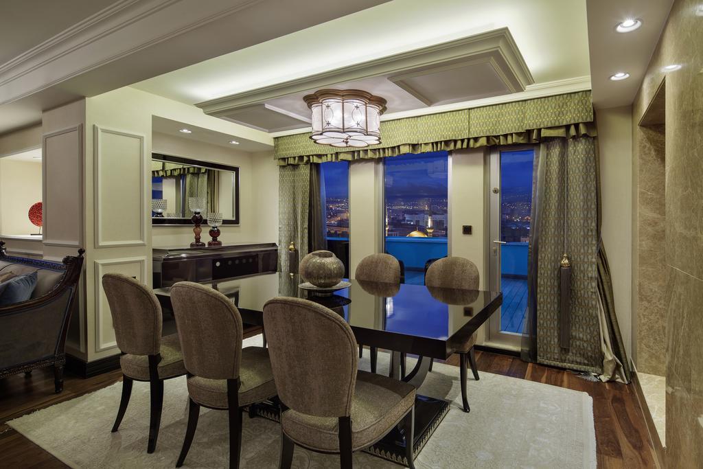 Wyndham Grand