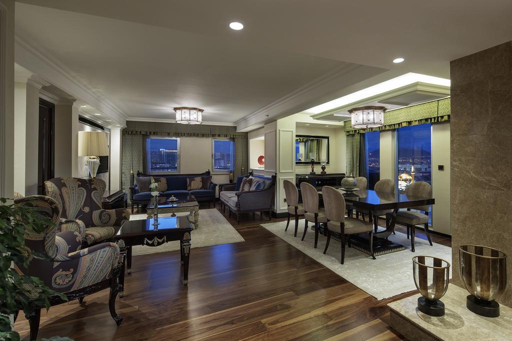 Wyndham Grand Otel 5*