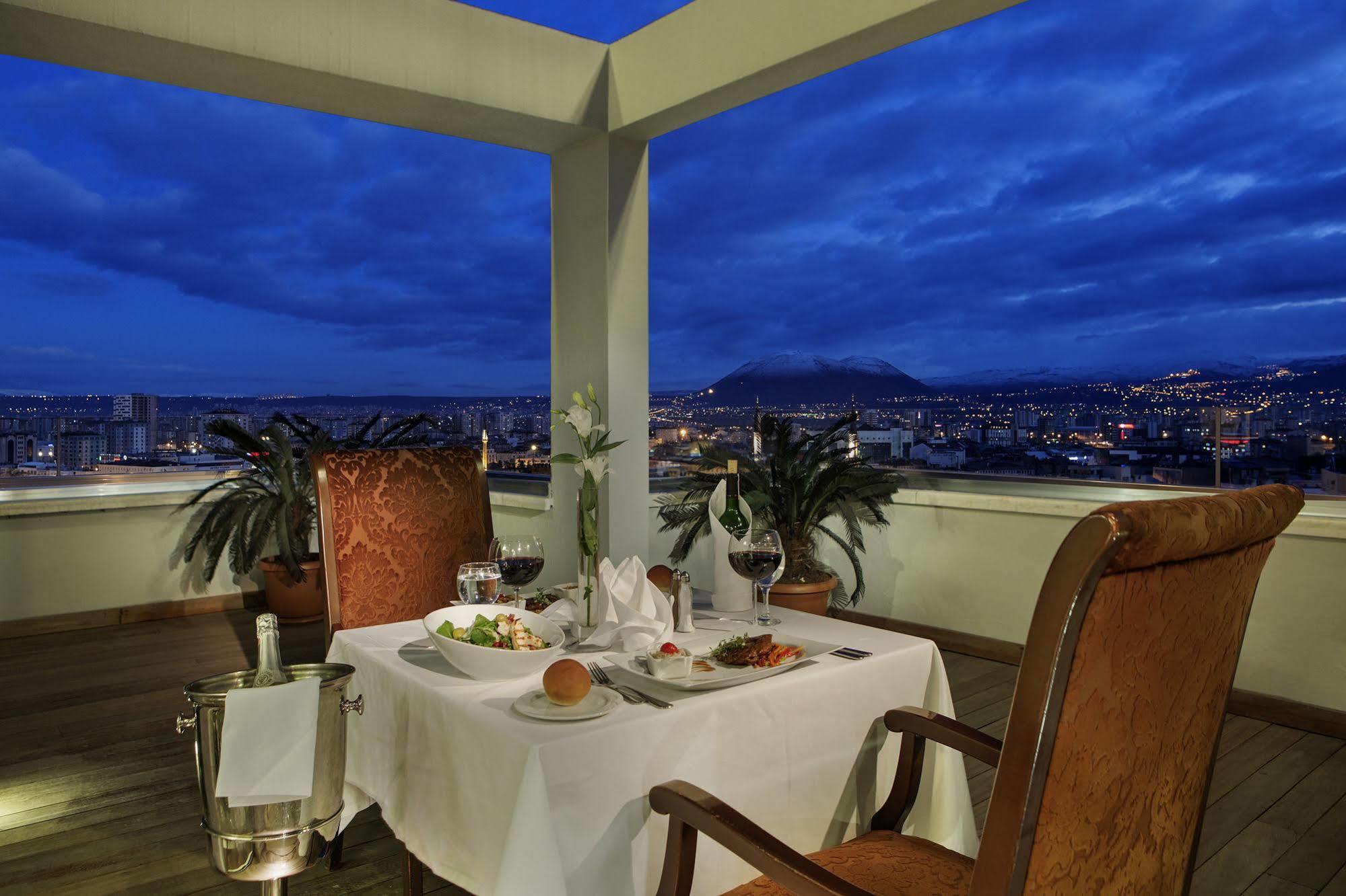Wyndham Grand 5* Kayseri